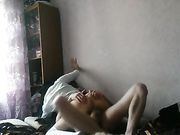 Amateursex in de slaapkamer als ouders weg zijn